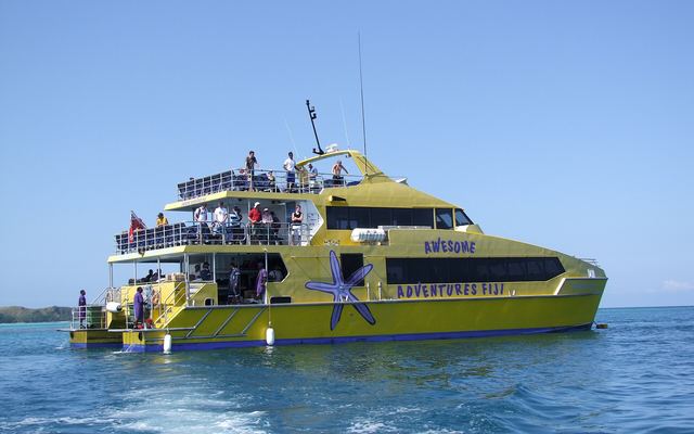 De Yasawa Flyer-veerboot op zee