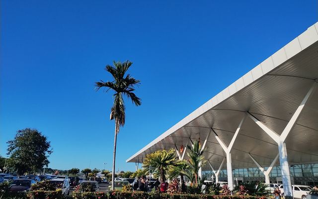 Buitenkant van Nadi International Airport op Viti Levu